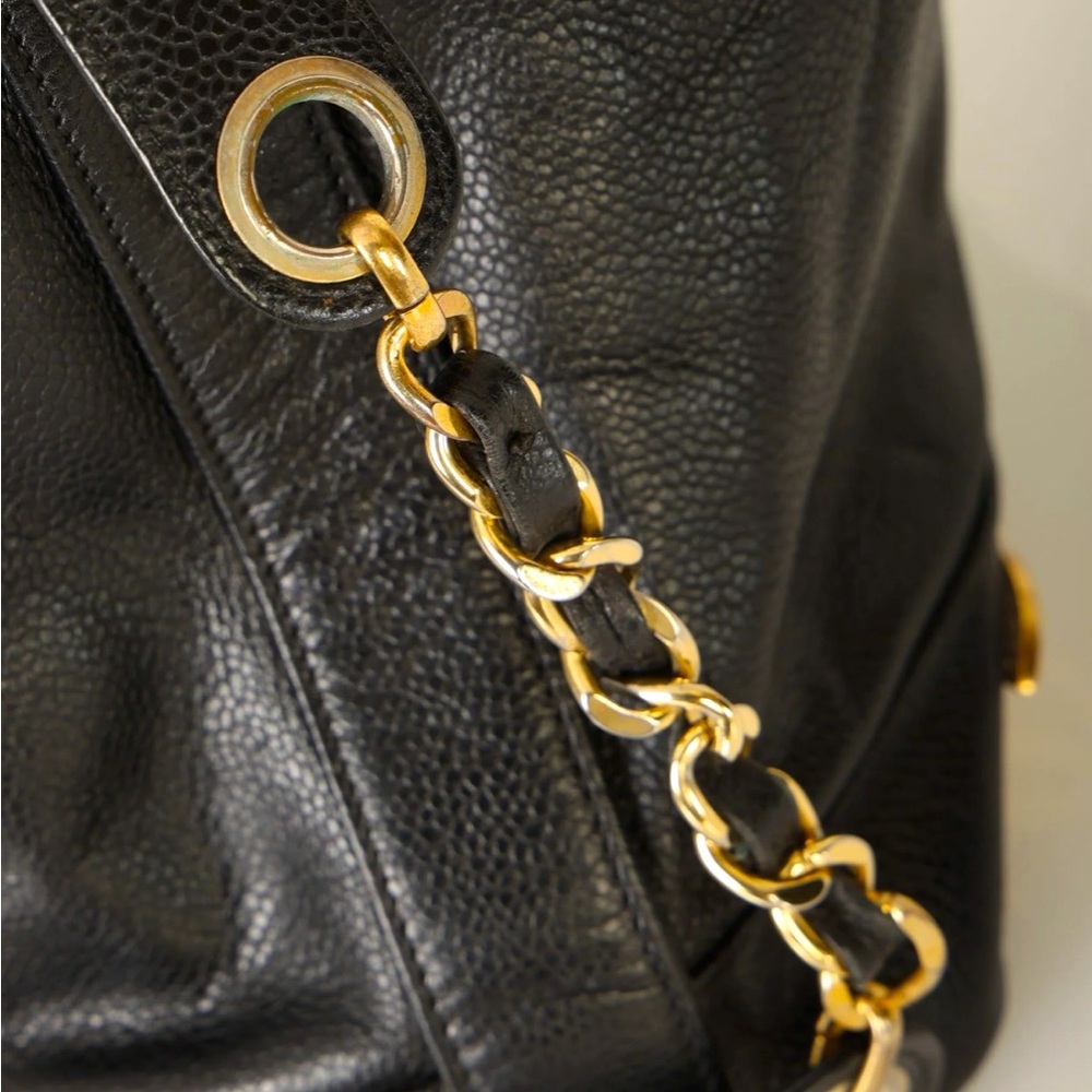 CHANEL Black and Gold Shoulder Bag - Picture 14 of 16